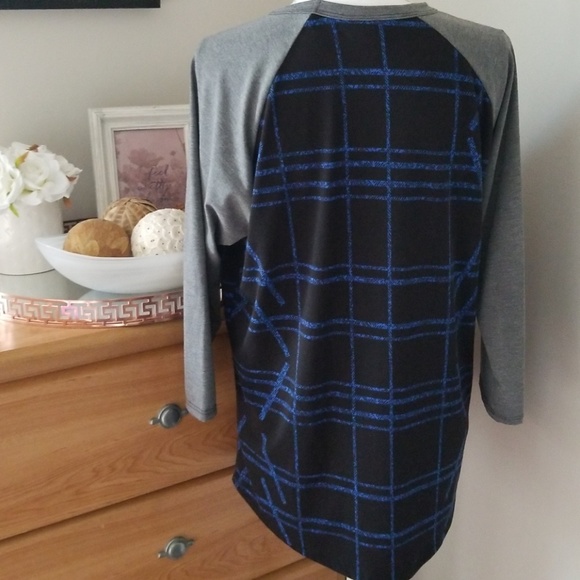 Lularoe Randy tee - Picture 3 of 4